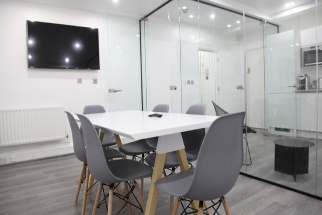 Office to let in St Johns Lane, London