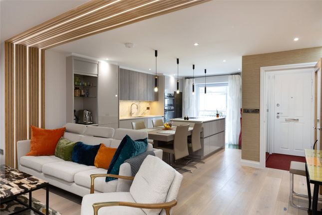 3-bed terraced on 3, Vintners Row, Chelsea, £2,300,000