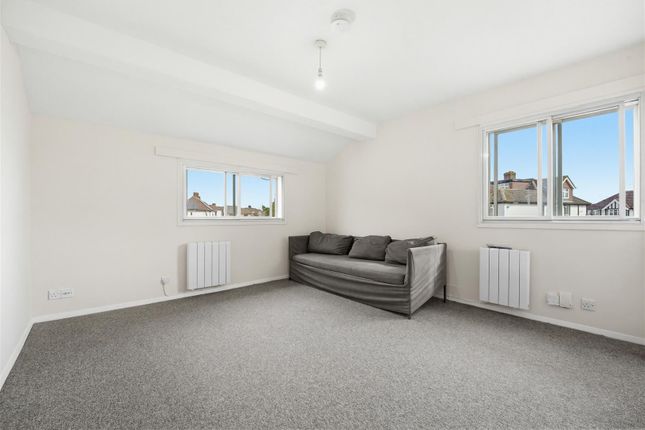 75, Cranston Close, Hounslow photo 2