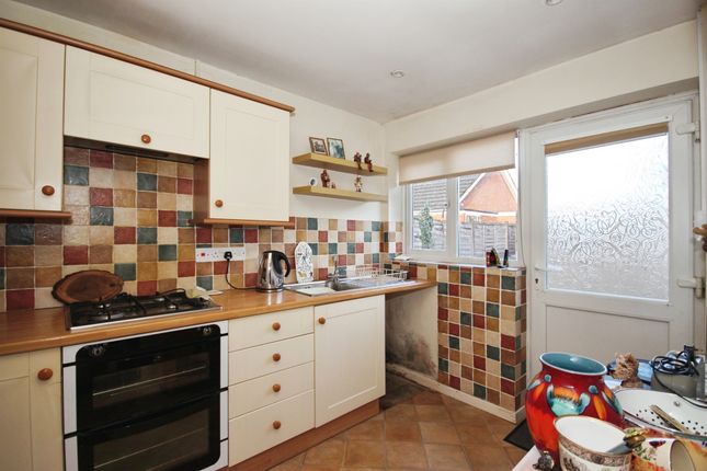 8, Newsholme Close, Warwick photo 2