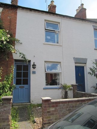 Queens Road Banbury Ox16 2 Bedroom Terraced House To Rent