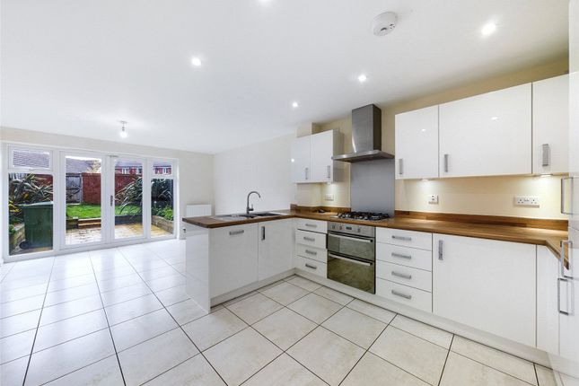 63, Chestnut Road, Gloucester photo 2
