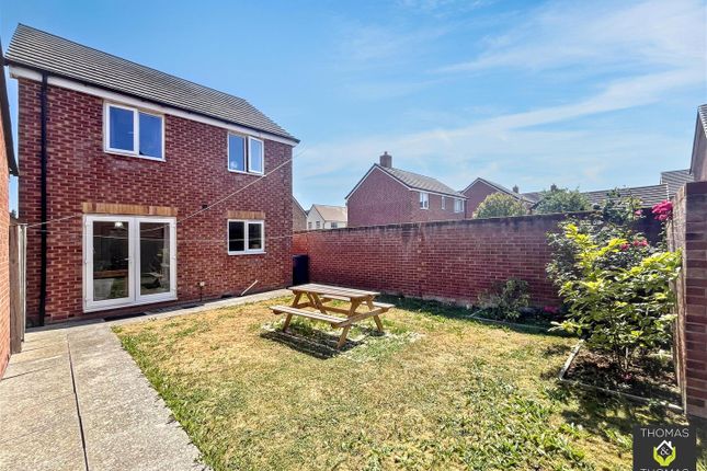 2, Hawfinch Road, Gloucester photo 4