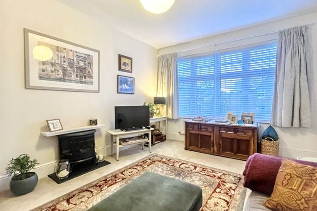 32, Guernsey Road, Winscombe photo 3