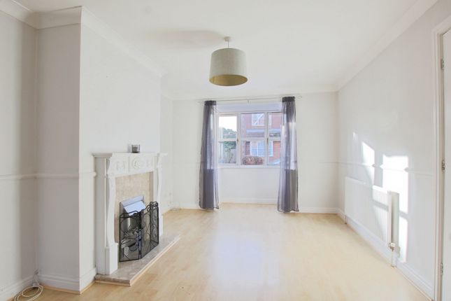 10, Harrington Court, Hull photo 3