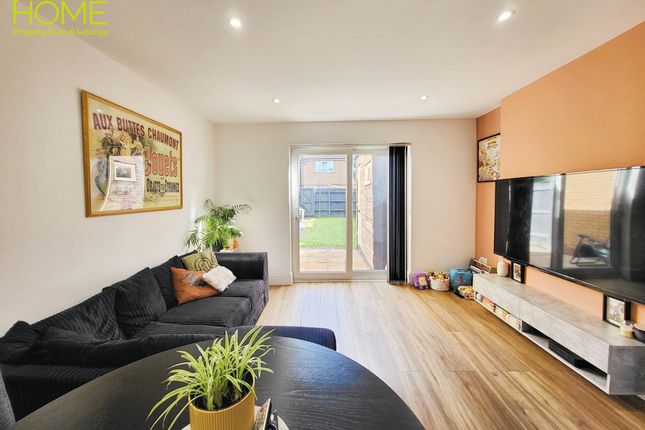 35 Talbott Close, Leicestershire photo 2