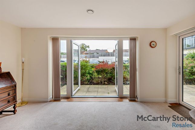 2 Pincombe Court, Buckingham Close, Exmouth photo 4