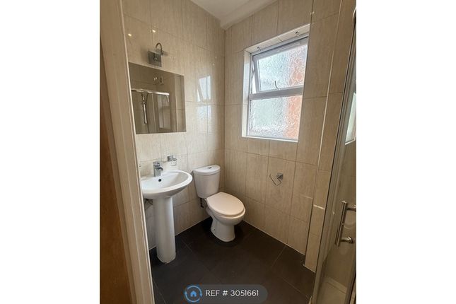 Flat, Fosse Road North, Leicester photo 2