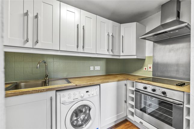 Flat 3,, 27, Stanley Road, Teddington photo 4