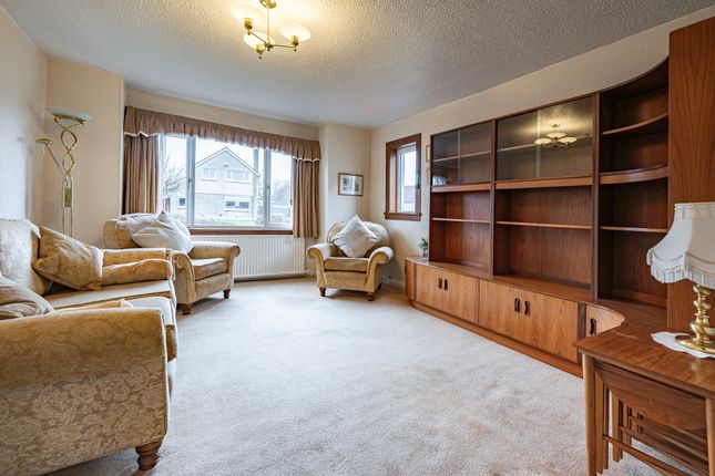34 Bridgeway Road, Kirkintilloch, Glasgow photo 2