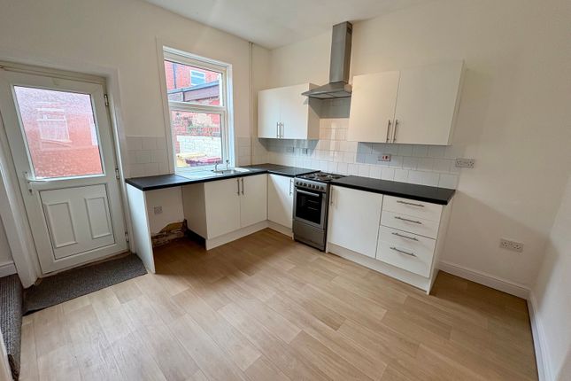 13, Dixon Street, Bolton photo 4