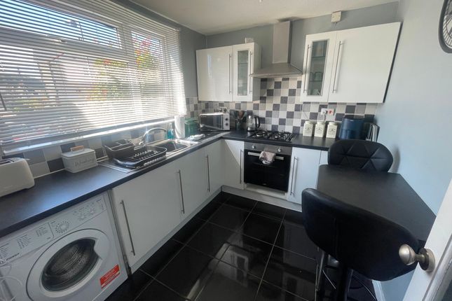 35 Gellionen Road, Swansea photo 3