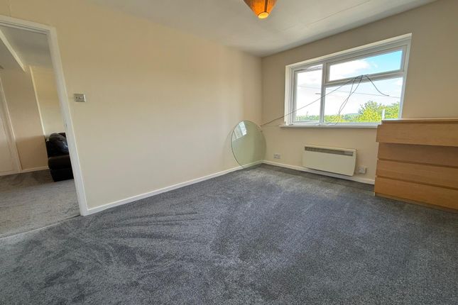 374, Southchurch Drive, Nottingham photo 5