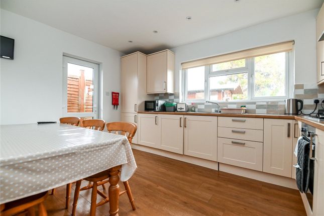 62, Marley Avenue, Hampshire photo 3