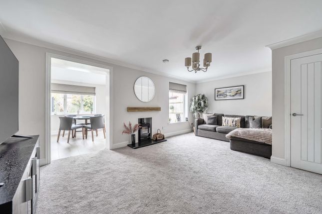 3, Boynton Close, Chandler's Ford photo 2