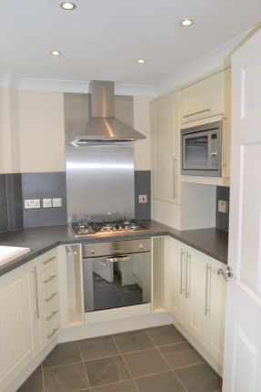 Town house to rent in Hasler Place, Great Dunmow
