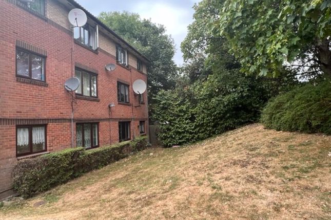 3, Century Court , Pavilion Way, Edgware photo 3