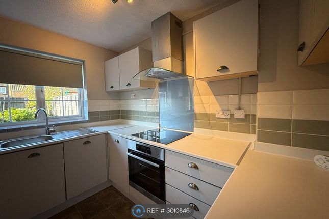 Hornbeam Close, Meadway, Leighton Buzzard photo 3