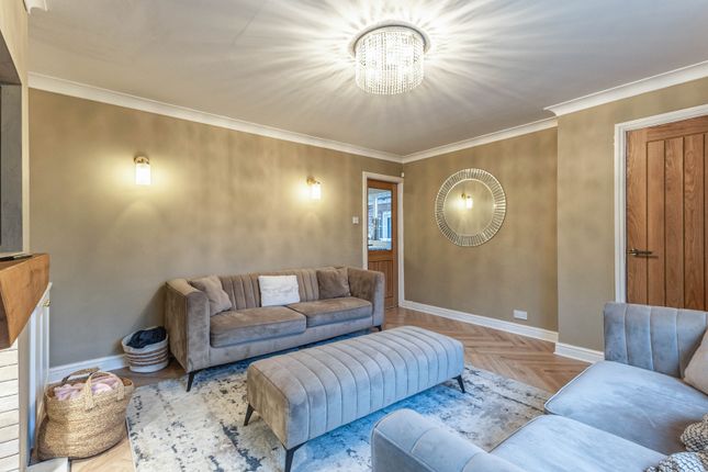 7 Whinney Lane, Streethouse, Pontefract photo 4