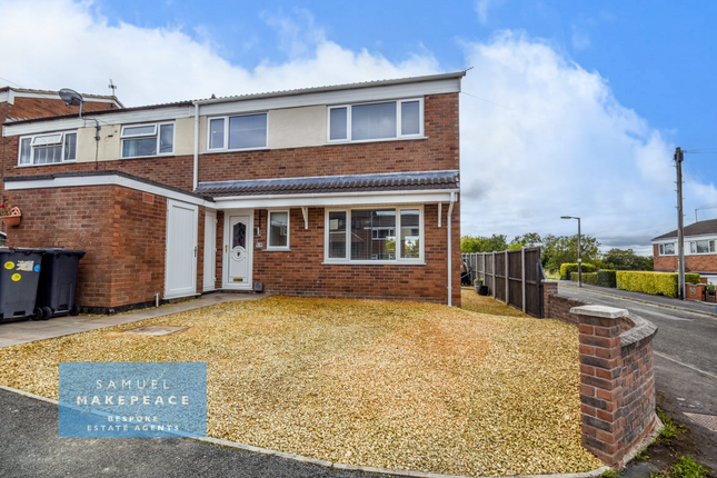 Modern Three Bedroom Town House For Rent