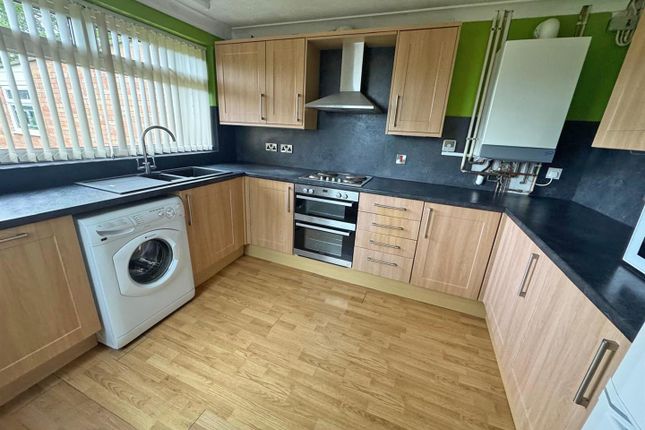 103, Rhoshendre, Aberystwyth photo 3