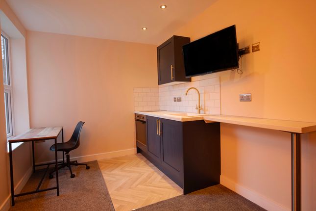 Room 4, 494 Osmaston Road, Derby photo 3