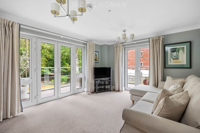 12 Cedar Lodge, Rise Road, Ascot photo 2