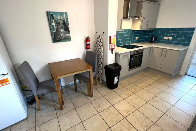 Basement Flat, 90 Marlborough Road, Swansea photo 5