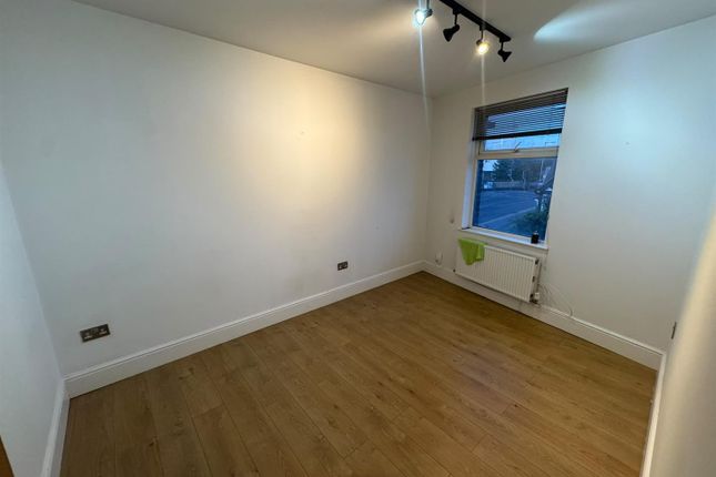 Flat 1, 1A, School Road, Sale photo 5