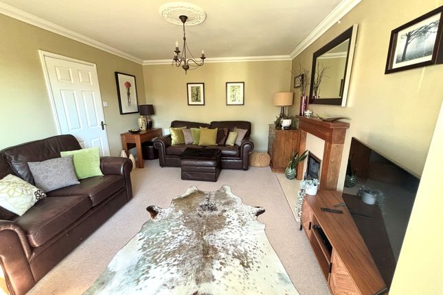 6, School Close, Darley Dale photo 3