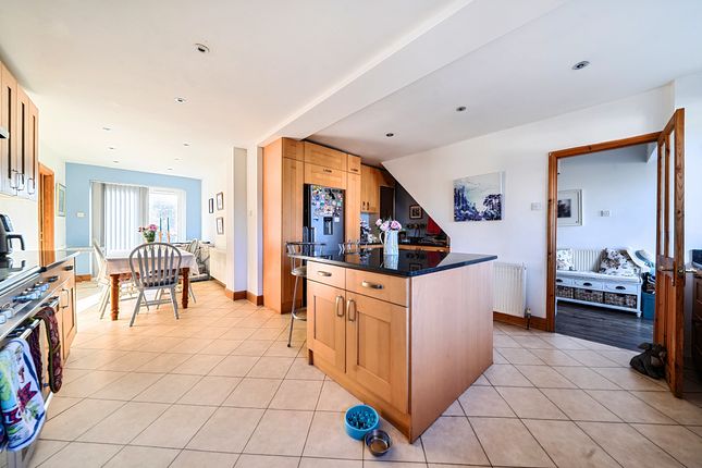 17, Malthouse Close, Swindon photo 4