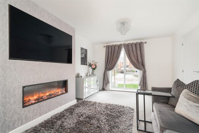 11, Hornbeam Lane, Chesterfield photo 2