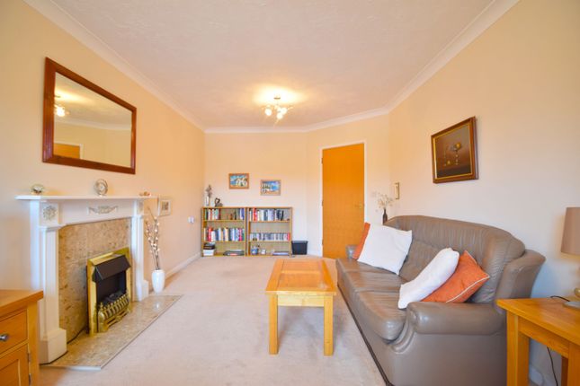 Flat for sale in The Grove, Badgers Court The Grove