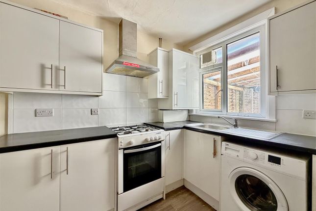 Strafford Road, Hounslow photo 2