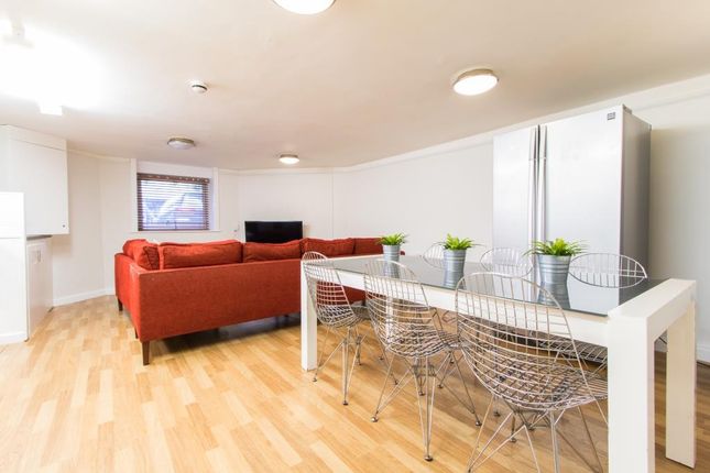 17, Ladybarn Road, Manchester photo 4