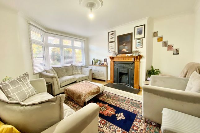 Ridgeview Road, Whetstone photo 2