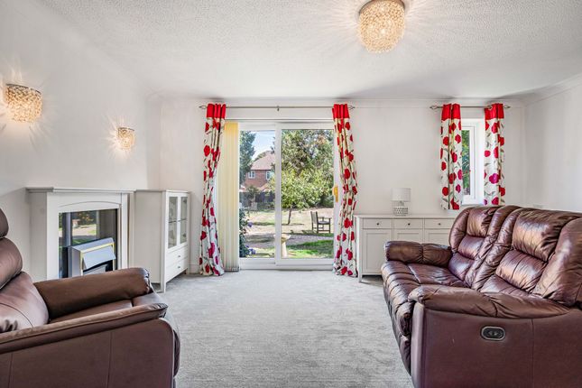 10 Greville Court Greville Park Road, Ashtead photo 2