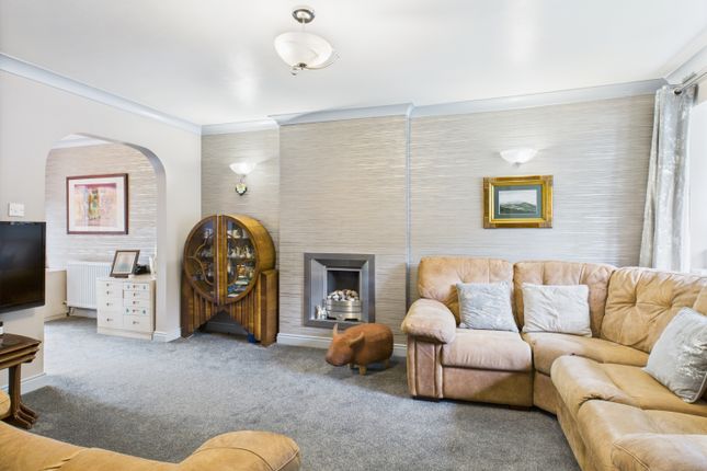 12, Firethorn Drive, Hyde photo 3