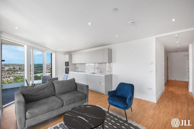 Flat 45, Somerset Place, 10, Brixton Hill, London photo 4