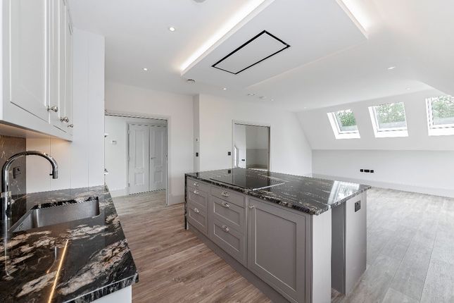 Flat 3, Langtons, Esher photo 3