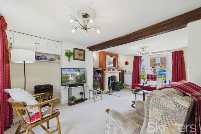 54 The Street, Ashford photo 2