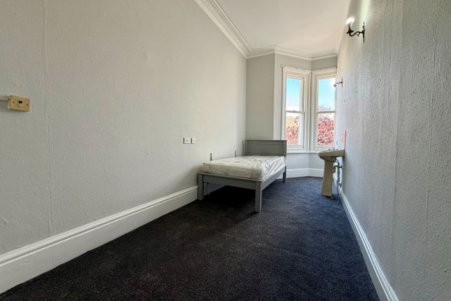 62, Leamington Spa photo 3