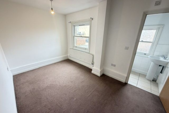 29C, Darnley Road, Gravesend photo 2