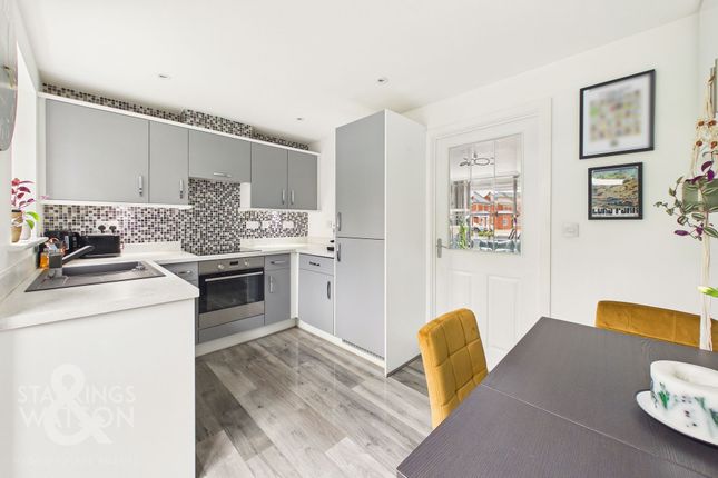 9 Brick Kiln Close, Great Yarmouth photo 3