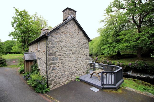 Thumbnail Cottage for sale in Camlan, Mallwyd, Machynlleth, Gwynedd