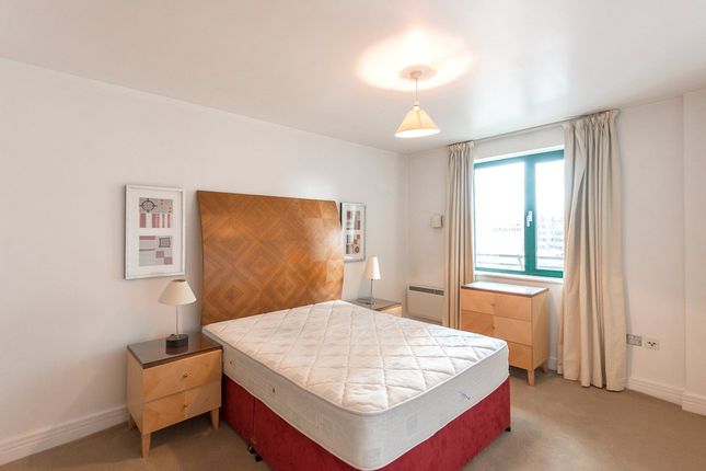 Flat 52, Londinium Tower, 87, Mansell Street, Tower Hill photo 4