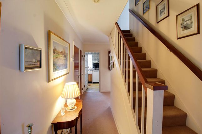 Cotesworth, Westwood Close, Potters Bar photo 4