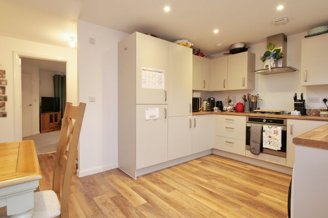 7 Vartenham Close, Sherborne photo 4