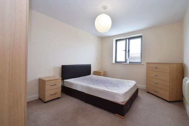 Flat for sale in Westgate, Wakefield