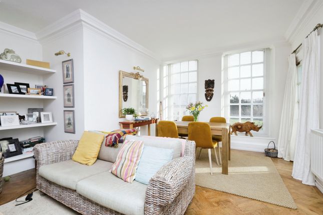 Flat 3, The Hoo, Church Street, Eastbourne photo 4